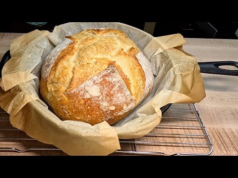 The Secret to a Perfect Crust and Crisp: The Cast Iron Bread Method