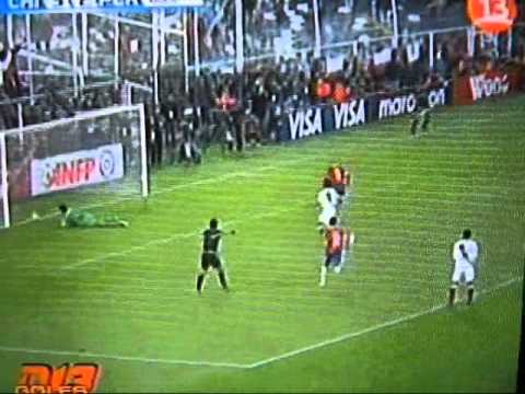 Clasificatorias Mundial 2014: CHILE 4-2 Perú (11/10/2011)