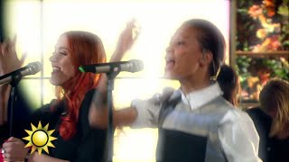 Se Icona Pops Sverigepremiär för låten Brightside i Nyhetsmorgon - Nyhetsmorgon (TV4)