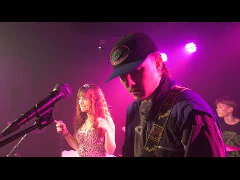 Sternum (live in Willemeen Arnhem)