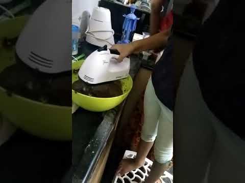 Shereen Preparing Cake.