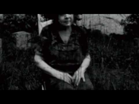 Gaunt Story - Fumbling On The Seams