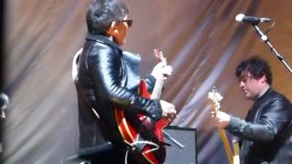 Lightning Seeds - &quot;Three Lions&quot; (Football&#39;s Coming Home) at The O2 Arena, London 10 Dec 2016