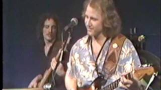 Jonesin'  plays 'Straight From the Heart'