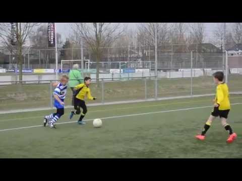 Nootdorp E2 - OLIVEO E1 jeugdvoetbal in Pijnacker-Nootdorp