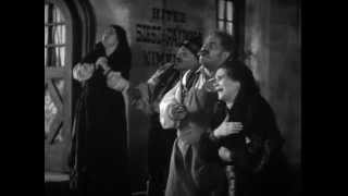Philip Glass Scores "Dracula" - 5th Avenue Commentaries
