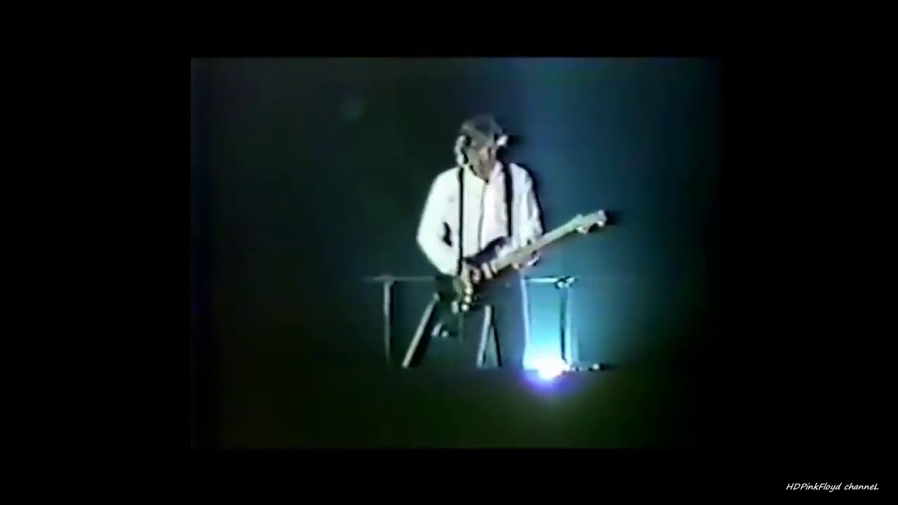 Pink Floyd - Comfortably Numb The Wall 1980 Live - YouTube