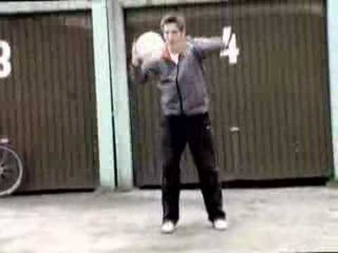 Der ball muss ins tor!