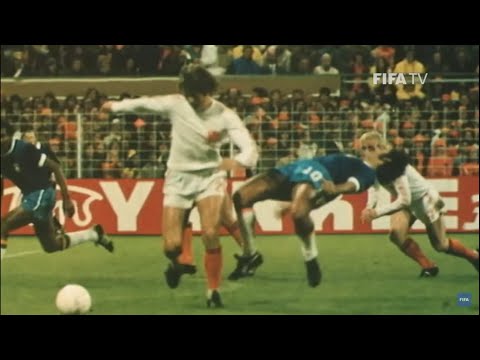 Great dive from Roberto Rivellino ( Neymar`s idol)