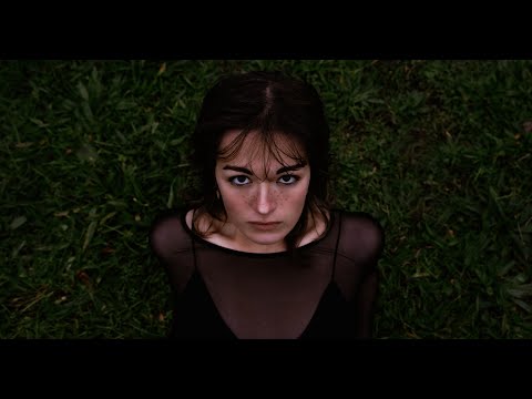 Joséphine Blanc - Menteur (Clip officiel)