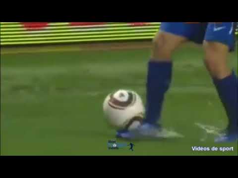 Amazing dribble by Belluschi at FC Porto