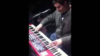 Keyboard Shed-Matt Slocum @ Leeboys Soundchk 2011