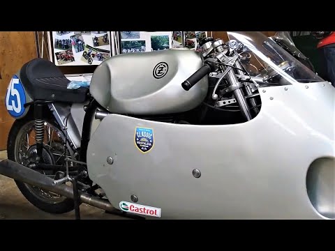 Dustbin Faired Works CZ 350 ohc Race Bike Start Up