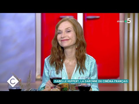 Isabelle Huppert, the doyenne of French cinema - C à Vous - 03/09/2020