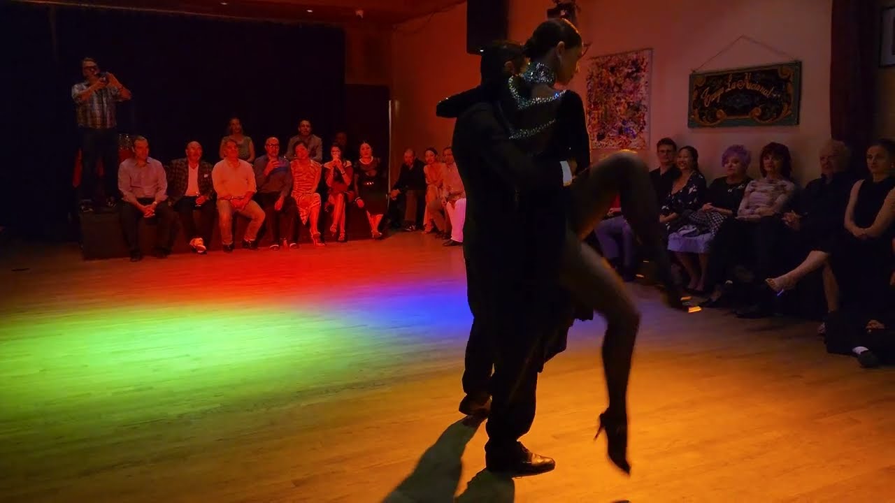 Argentine tango: Martin Almiron & Delfina Rivas - Zum