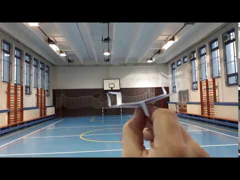 The amazing flight of the "STAR WARS TRANSFORMERS II" paper airplane 2.