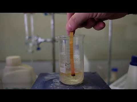 Piranha solution vs Universal PH indicator