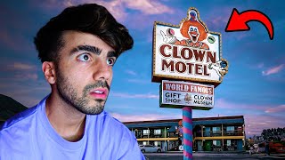 VAMOS A IR AL MOTEL DE LOS PAYASOS