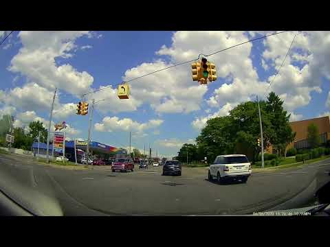 Driving to Grosse Pointe Farms, Michigan from Detroit, Michigan