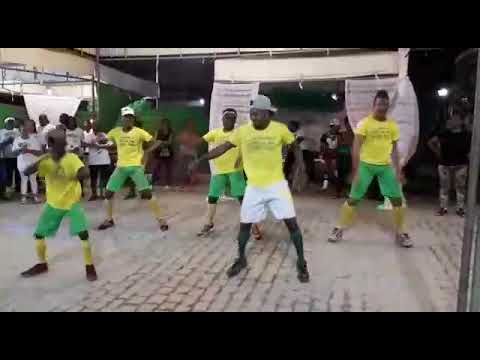 Apresentação do grupo de dança BHD😻👏👏💜✌