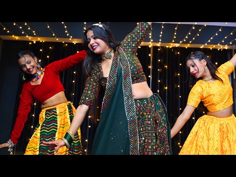 Beautiful Sangeet Dance Performance by the Bride and her Bridesmaids With Sisters -Indian Wedding 4K