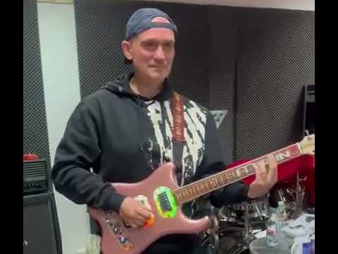 Gitara Kamili, gra Artur Zakrzewski