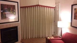 preview picture of video 'Ridiculous hotel room in Springfield, MO'