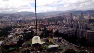 preview picture of video 'Avila Magica Paseo en el Teleferico de Caracas ( Warairarepano ) Venezuela. FULL VIAJE !'