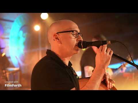 Chris Carney & Robbie Darcy - The Town I loved so well