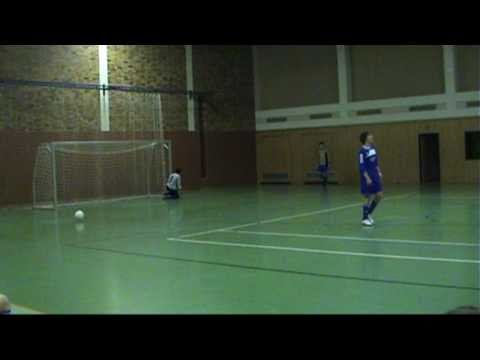 B-Jugend Hallenturnier Göllheim  9 m schiesen um den 3. Platz 8.1.2011