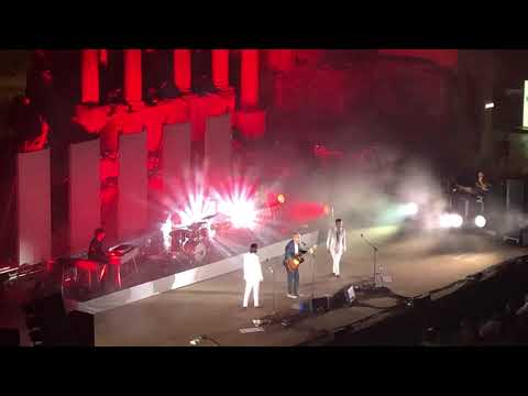 COLAPESCEDIMARTINO @ Teatro Antico Taormina - Il prossimo semestre + La verità (feat. Dario Brunori)