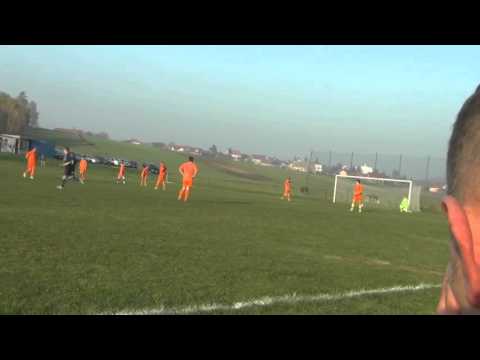 Korona Brzeźnica - Ostrowianka Ostrów Królewski 2:4 (31.10.2015)