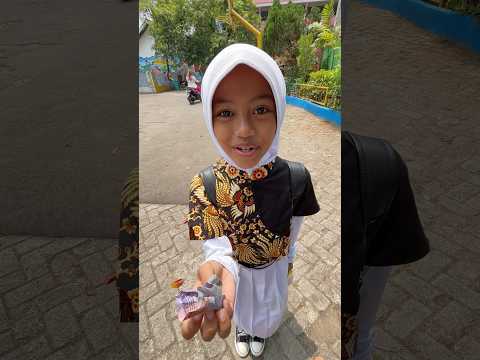 Jemput kk Asyifa 🥰 jajan ditoko adem lagi 🥰