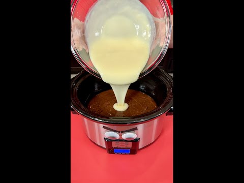 Crockpot Holiday Lava Cake! 🎄