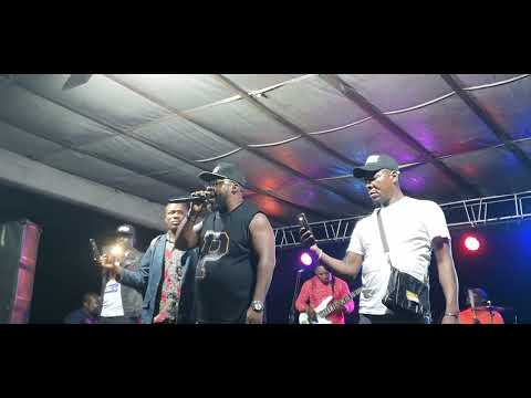 Peter stonecold praising God 🎧