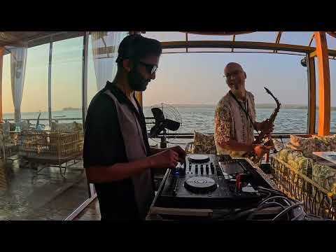 Live live set with beautiful music and saxophone - Recording from a performance from the KIKI