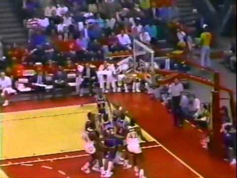 Spud Webb (6pts/11asts) vs. Lakers (1988)