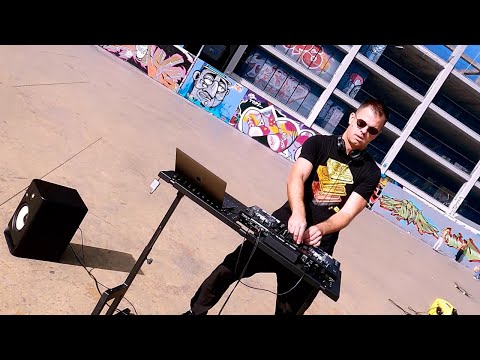 DNAlien Live @ Three Chimneys Garden Graffiti Park, Bcn | Tech House, Progressive House Mix (Part I)