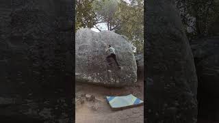 Video thumbnail of Inadaptats, 6b. Can Boquet