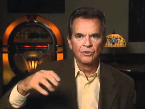 Dick Clark discusses connecting with young people - EMMYTVLEGENDS.ORG