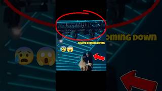 Jennie saved lisa from big accident. 😰 #jennie #lisa #shorts @jennierubyjane @lalalalisa_m