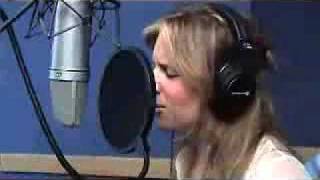 Lucie Silvas - Sinking In live  AOL