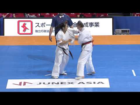 【新極真会】Court2 2ndRound8 woman Lili Mezo  vs Chihiro Kubota The 12th World Karate Championship