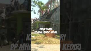 Download lagu Minggunya Kang-Kang Santri PP MHM LIRBOYO KEDIRI(Ngecor Loteng) mp3