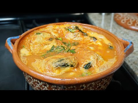 CHILES RELLENOS DE QUESO EN CALDILLO BUENÍSIMOS