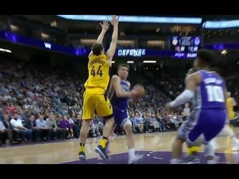 Bogdan Bogdanovic Euro-Step Move on Bojan Bogdanovic