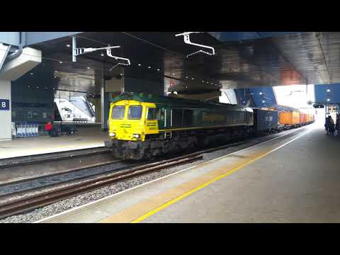 Class 66 at Reading (Intermodal)