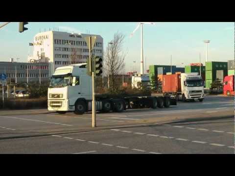 Trucks, Trucks, Trucks.... Schwerlastverkehr im Hamburger Hafen