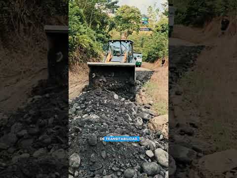🚜 seguimos mejorando nuestras vías.🚧