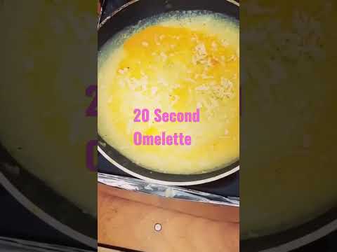 How To Make An Omelette In 20 Seconds! #shorts #breakfast